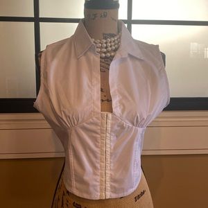 Madden NYC Sleeveless Hook-and-Eye Crop Top NWOT. PTP 19. Size small w/o sz tag